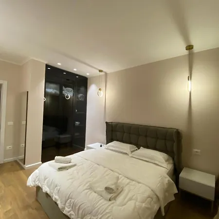 Central Bliss Apartament * Tirana